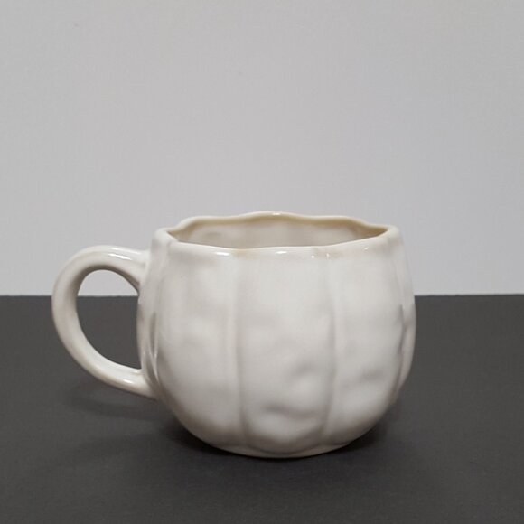 NEW RARE Williams Sonoma White Sculptural Pumpkin Mug 21 OZ Stoneware - Picture 3 of 7